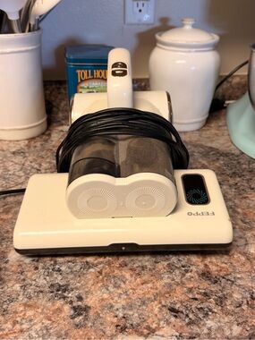 Geopolitics White Handheld Vacuum Cleaner - Compact Home Vacuum